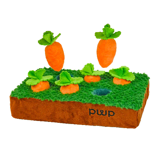 [PWP92062] PATCHWORKPET Carrots in the Garden 14"